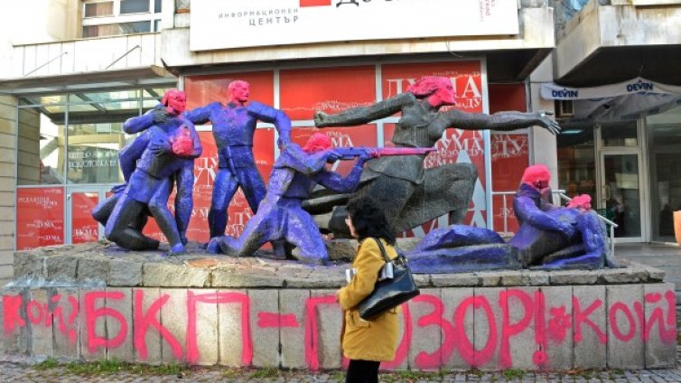 Бой за лидер в БСП &ndash; 17 искат властта. Засега!