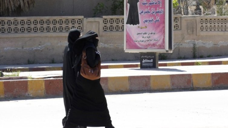 "Ислямска държава" пусна момиче за лечение