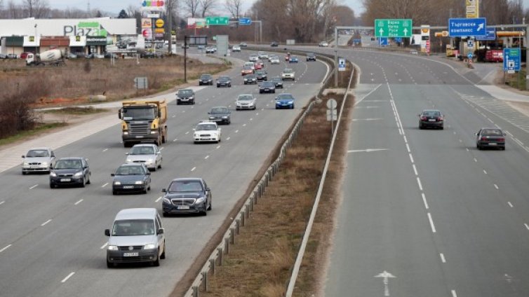 "Легнали полицаи" по магистралите слагат край на войната на пътя