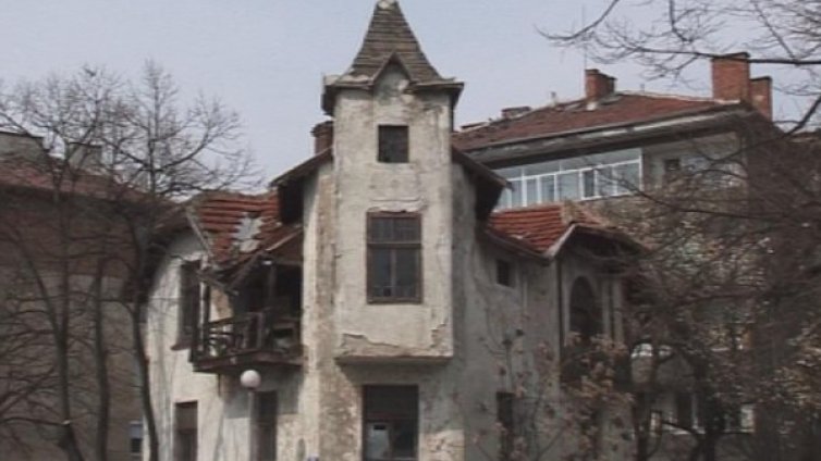 Брънековата къща в Ямбол: Рушаща се история