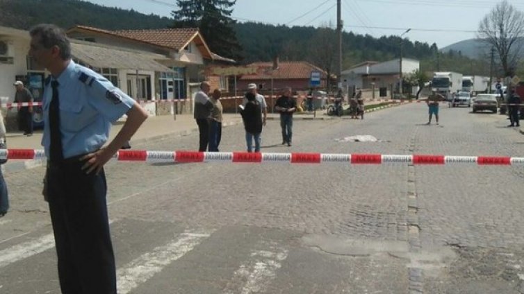 Турски ТИР уби 4-годишно дете в Старозагорско