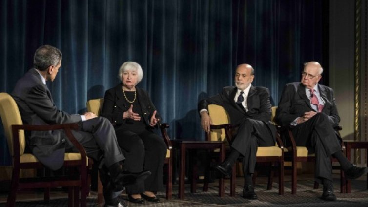 Квартет централни банкери брани US икономиката 