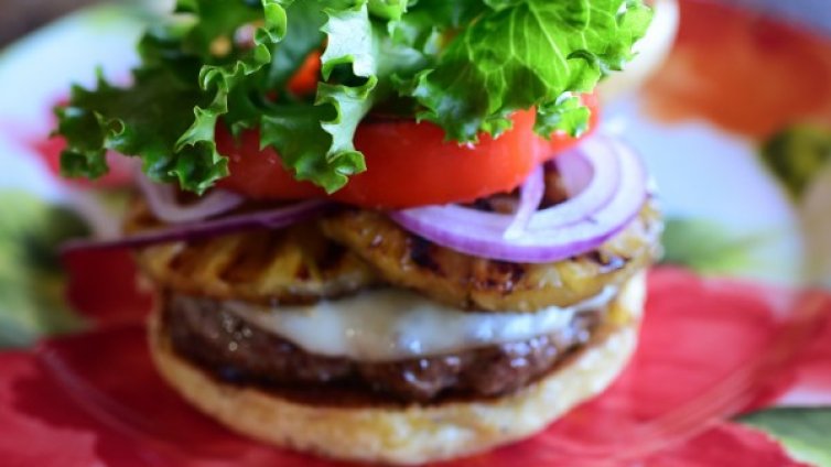Рецептата Dnes: Хавайски бургер
