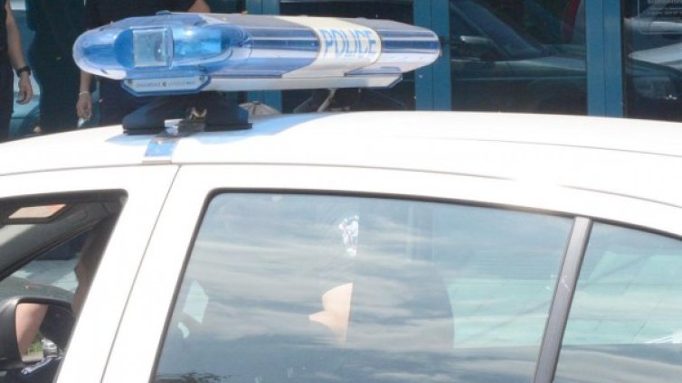 Вързаха, биха и ограбиха семейство&hellip; В дома им