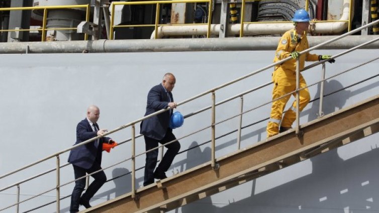 Мечтата на Борисов: Да ни погледне Господ да изнасяме газ...