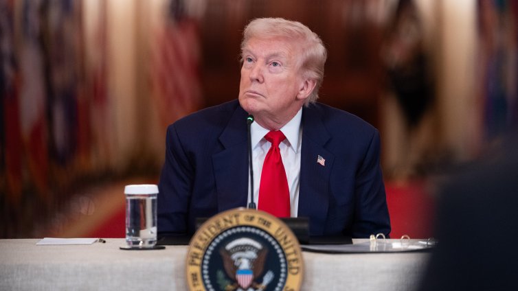 Тръмп: Иран е отговорен за удара по девическо училище, взел над 160 жертви