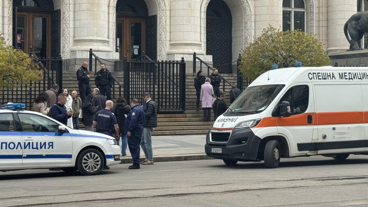 Сигнали за бомби в училища в страната, искат $100 хил. криптовалута