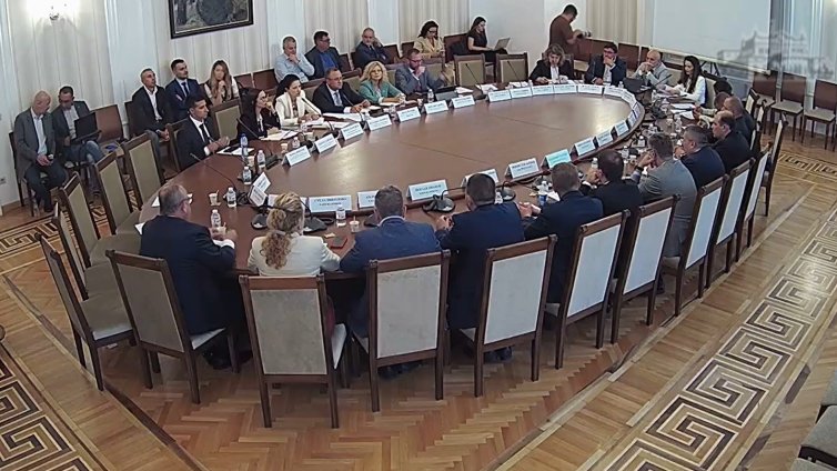 Министър Иванов: Готов е първият нов сондаж за вода в Плевен