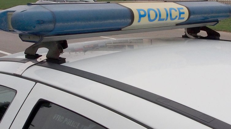 Кола се вряза в хора на улица в Айндховен, двама са ранени