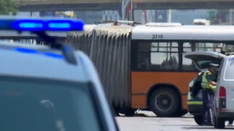 Какво са заснели камерите при автобусната катастрофа в София?