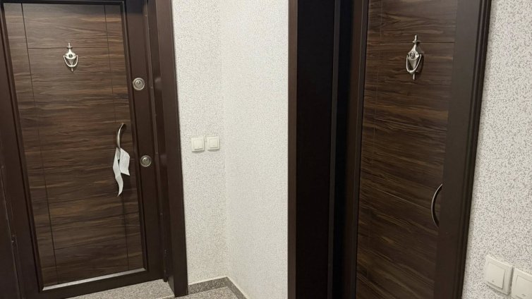 Ивелин Михайлов се оплака: Сложиха ми тоалетна хартия на вратата