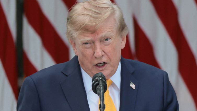 Стартира "TRUMP TV&ldquo;: Безпрецедентна стъпка за заобикаляне на официалните новинарски канали 