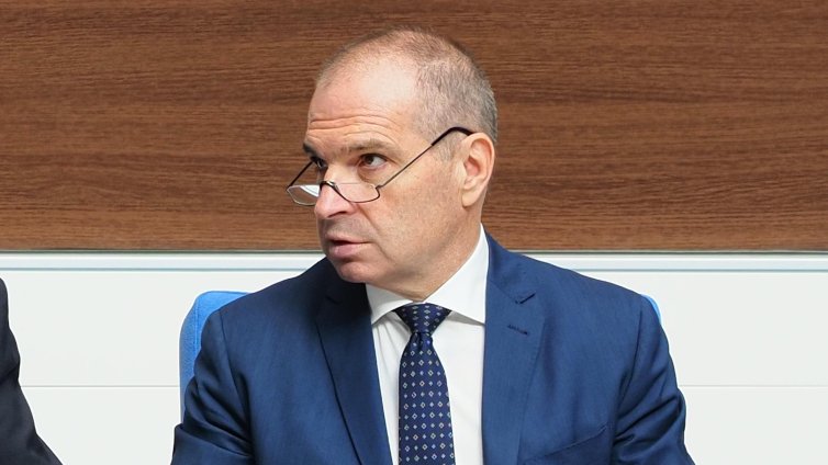Караджов за шофьорските курсове: Вече няма вратички, с които да се излъже системата