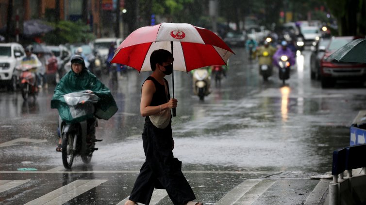 Виетнам регистрира рекордни валежи за 24 часа
