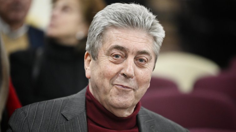 Първанов за Радев: За да избегне грешки, мълчи и се е снишил