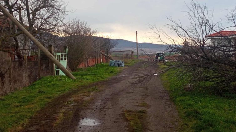 Торнадо премина край Ямбол 