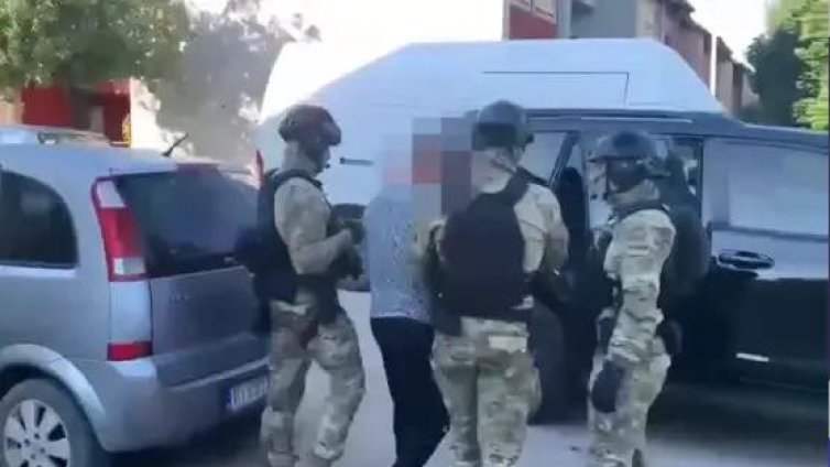 В кадър: Европол разби мрежа в България и Сърбия за трафик на мигранти