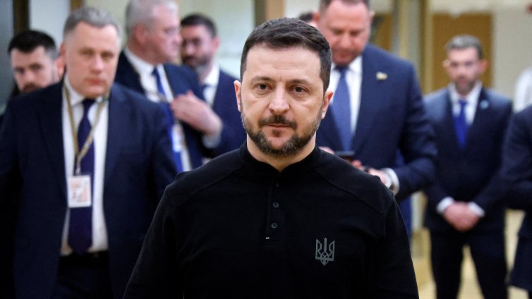 Одобрението към Зеленски скочи с 10% след сблъсъкa му с Тръмп и Ванс