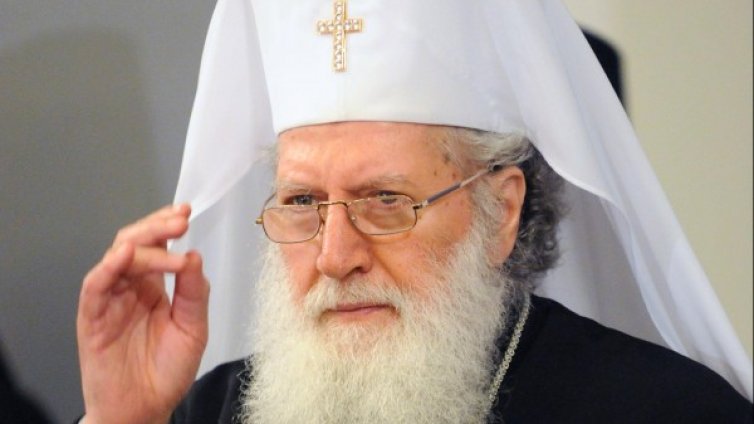 Сякаш основите на света около нас се разклащат! 