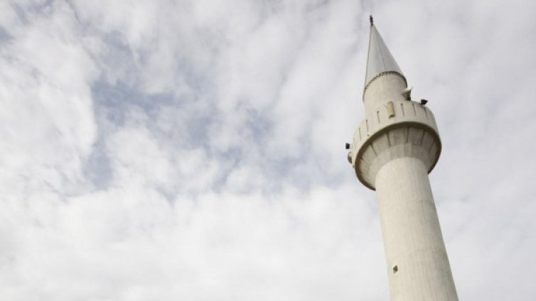 В кампанията: Имамът ще пее и няма да е агитация...  
