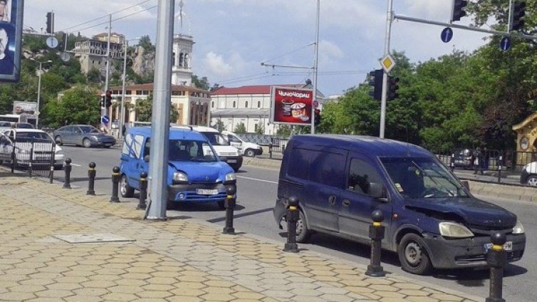 Бременна жена пострада при верижна катастрофа в Пловдив