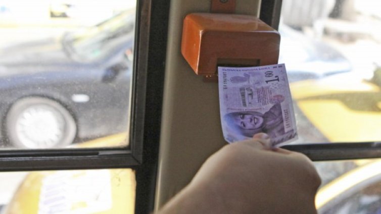 Областният застана зад скъпия билет. Столичани &ndash; на протест 