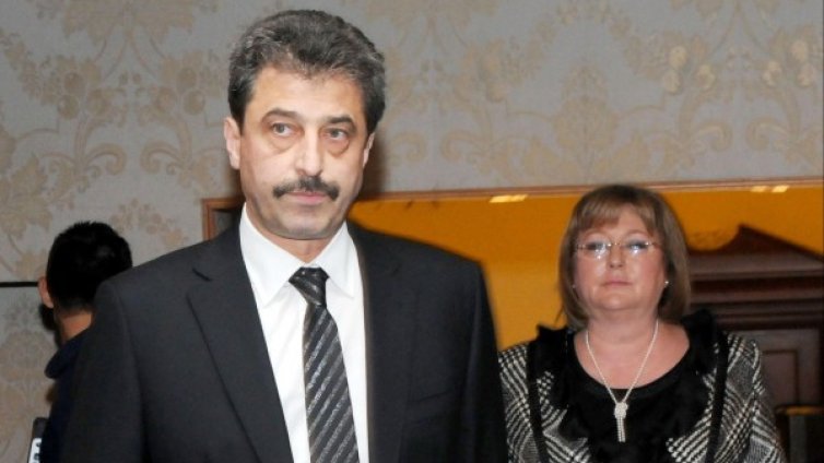 Цветан Василев дал 10 млн. за ...ремонт и мебели