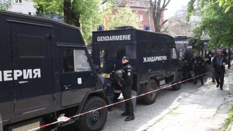 Анонимен сее заплахи към общестевни места