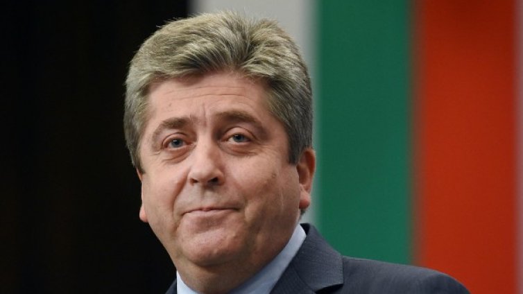 Първанов и Калфин за президент. Поотделно