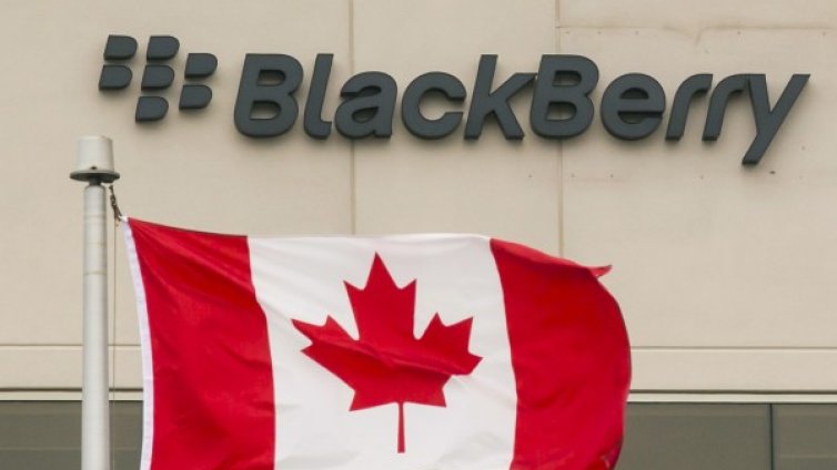 Трябва ли BlackBerry да се предаде