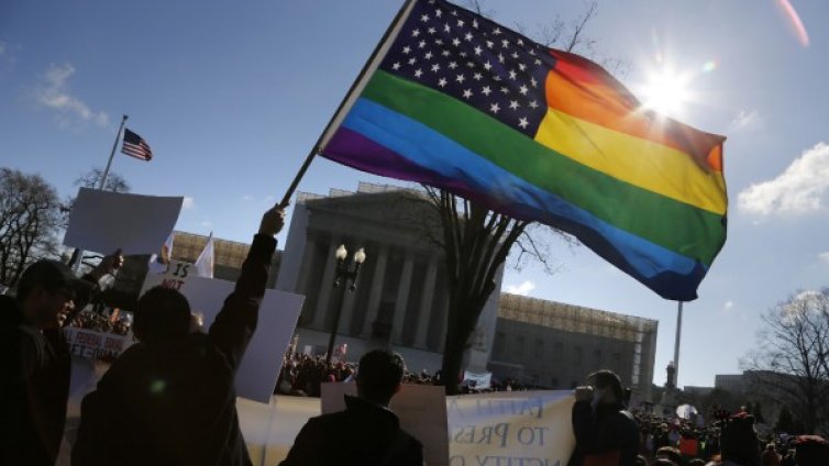 Два пъти повече хомосексуалисти в САЩ за 25 г.