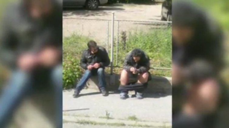 Центърът на София: Деца играят, наркомани се бодат&hellip;