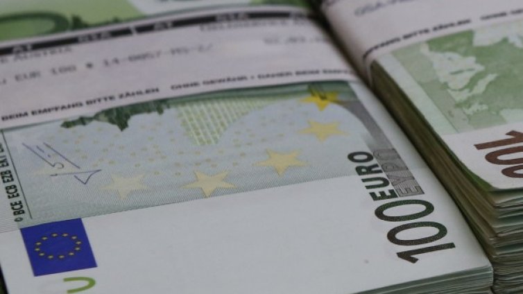 Баба се върза на измамници – касата нямала пари 