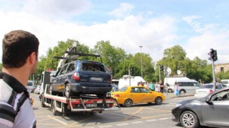 Появи се втора българска кола до взрива в Истанбул 