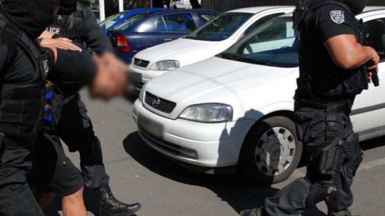 Арестуваха Божо за стрелбата в Слънчев бряг