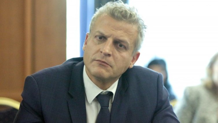 Няма дете за лечение, чиито документи да не са разгледани!