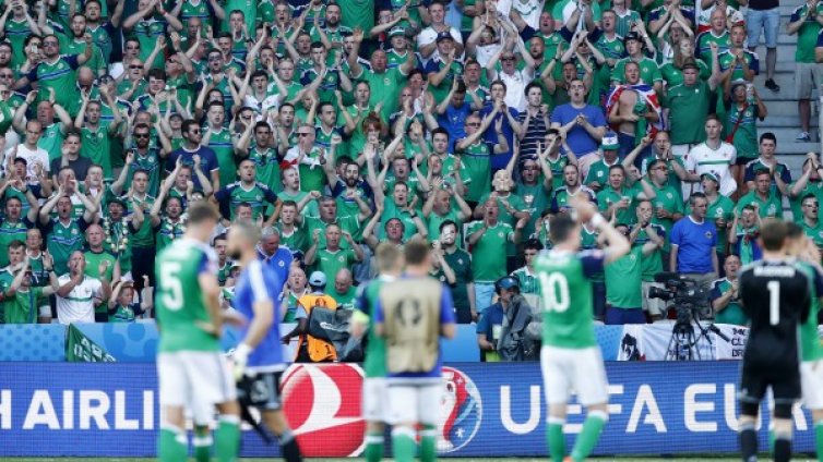 Пиян фен на Северна Ирландия почина в Ница