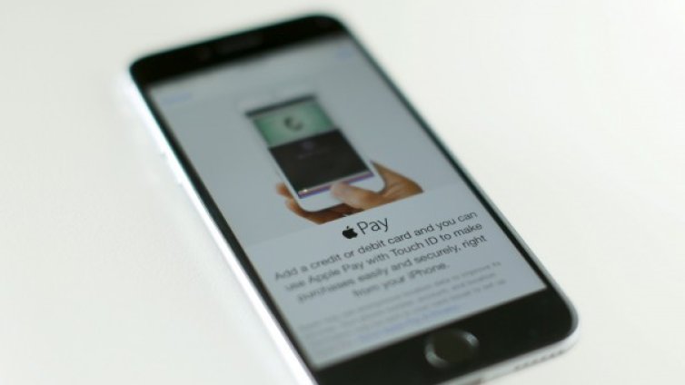 Siri ли ще помогне на Apple за продажбите?