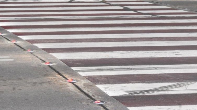 Шофьор блъсна 7-годишно дете и избяга