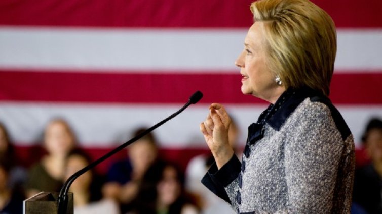 Хилари Клинтън печели първичните избори във Вашингтон