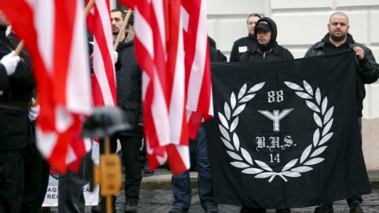 Германия &ndash; все по-дясна, все по-радикална