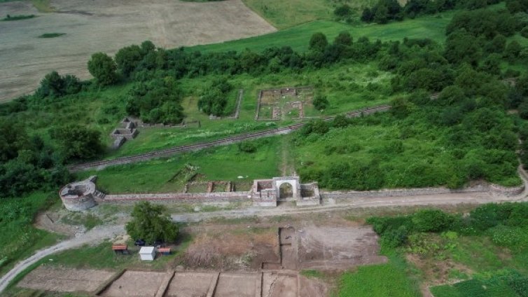 Откриха епиграфски паметник от времето на Филип І Араб