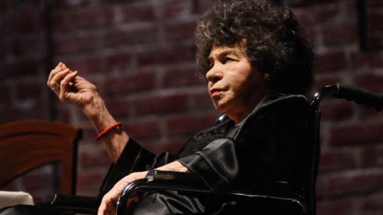 Апаши свили злато от дома на Стоянка Мутафова