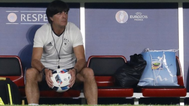 Инспектор Йоги няма спирка! Подуши и мишниците си