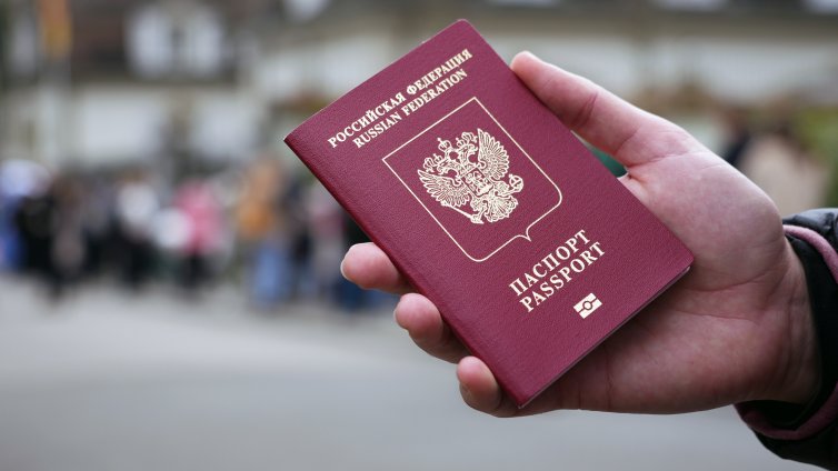 Масово украинци се опитват да влязат в Русия, защо?