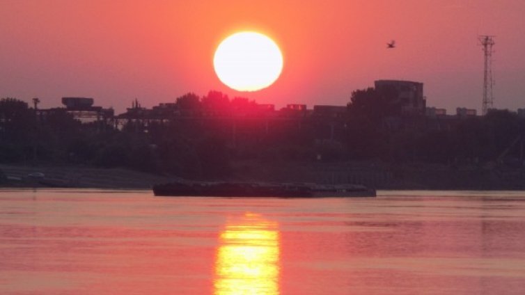 И пак Джулай морнинг с Джон Лоутън. Но в... Тутракан