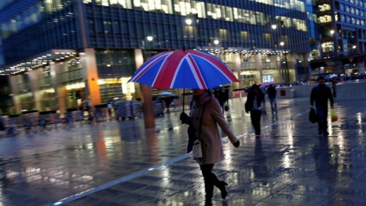 Къде първо ще удари Brexit-ът по британската икономика?