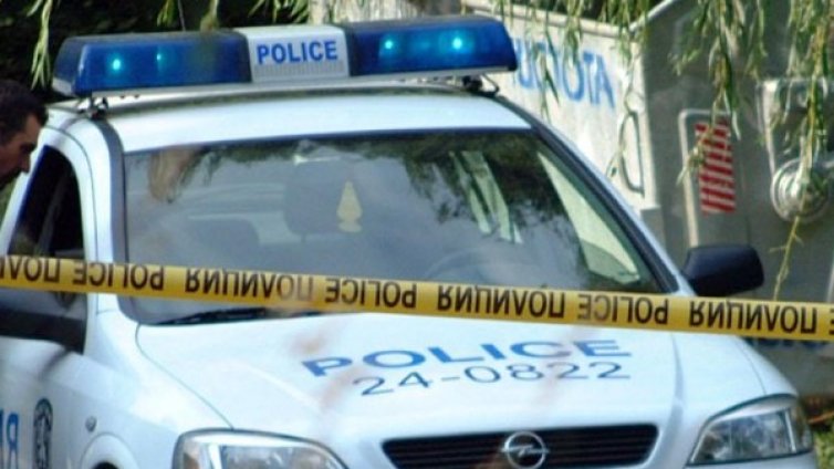 Ученик отиде с газов пистолет в училище, гръмна неволно