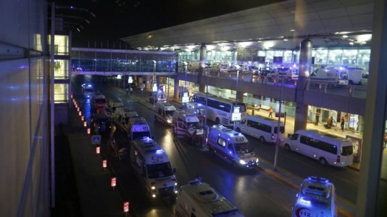 Няма данни за пострадали българи след ада в Истанбул