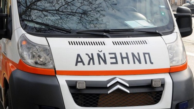 Дете с кръвоизлив в мозъка, падна от атракцион